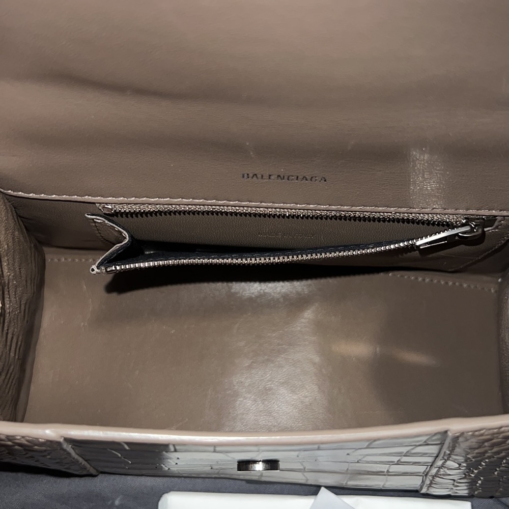 Balenciaga small croc embossed hourglass - Picture 9 of 9